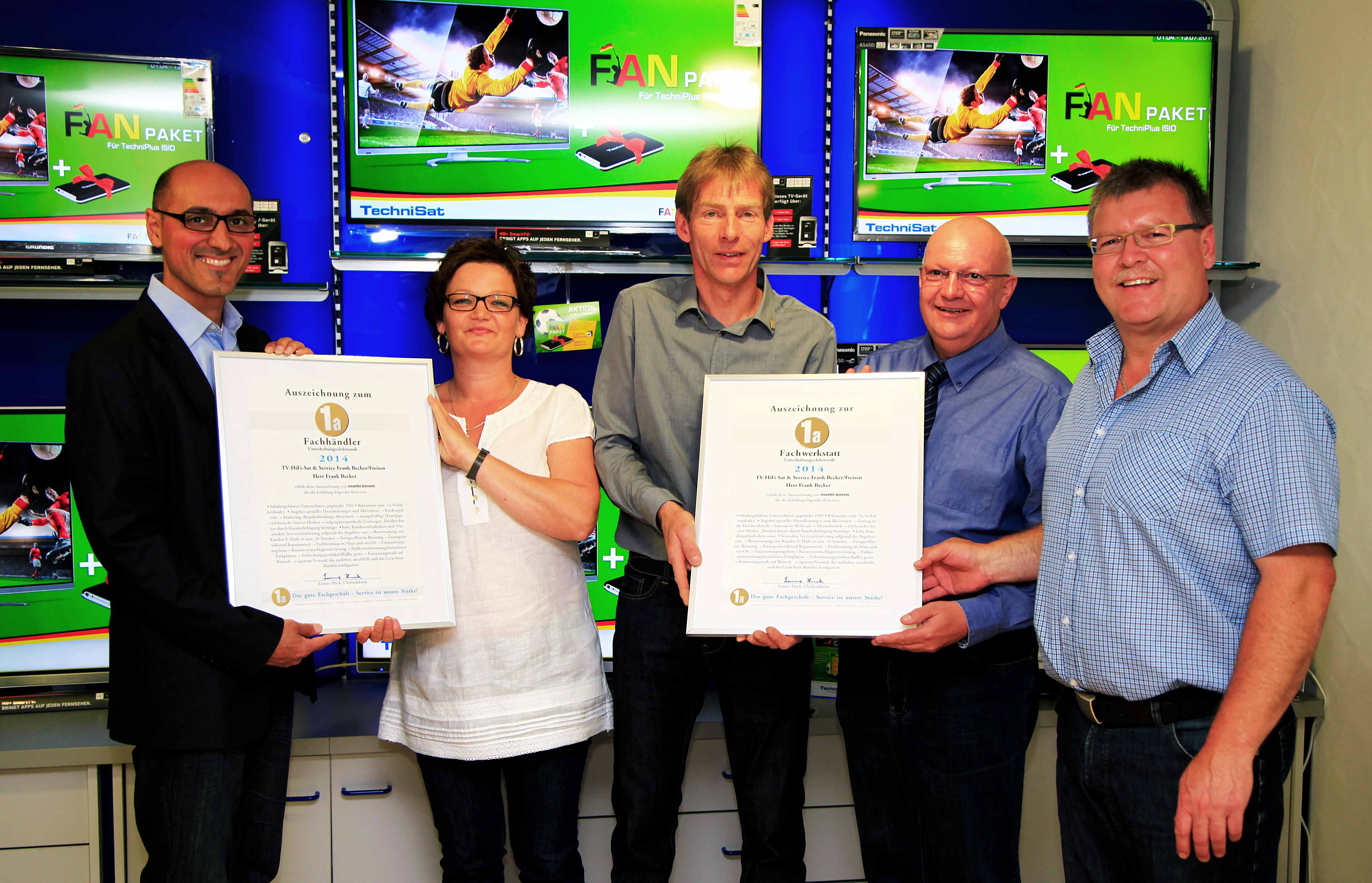 Bürgermeister Karl-Josef Scheer überreichte die Urkunden persönlich an Frank Becker